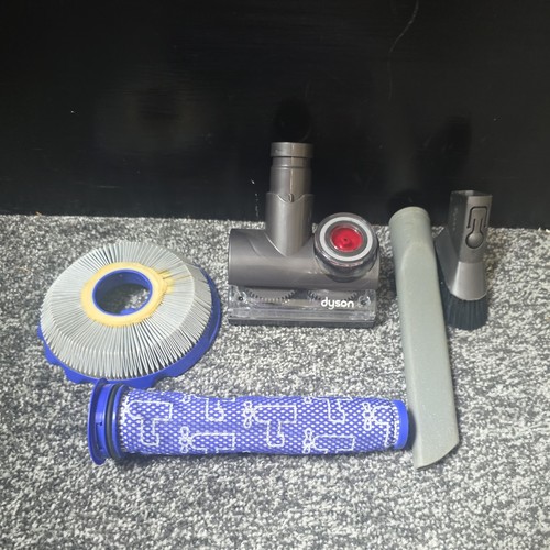 Dyson tangle free turbine - tangle, tool